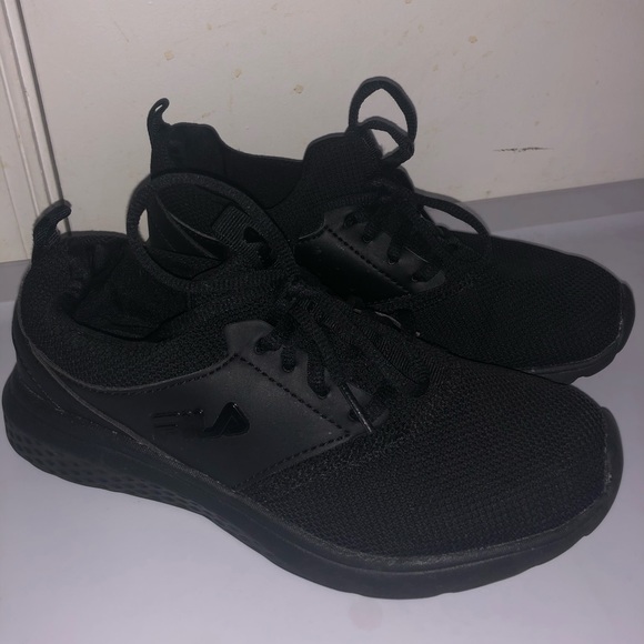 Black fila shoes - Picture 3 of 3